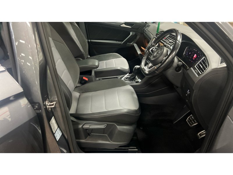 Volkswagen Tiguan TSI EVO R-Line Tech - U11590
