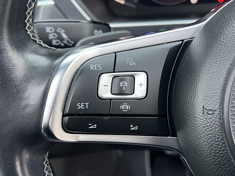 Volkswagen Tiguan TSI EVO R-Line Tech - U11590