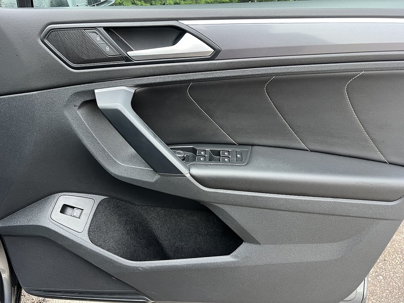 Volkswagen Tiguan TSI EVO R-Line Tech - U11590