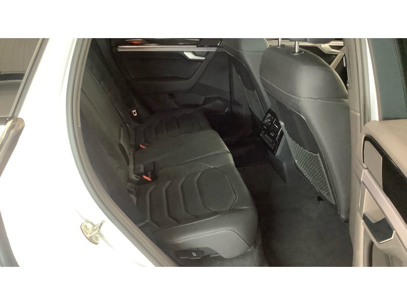 Volkswagen Touareg TSI V6 Black Edition - U11596