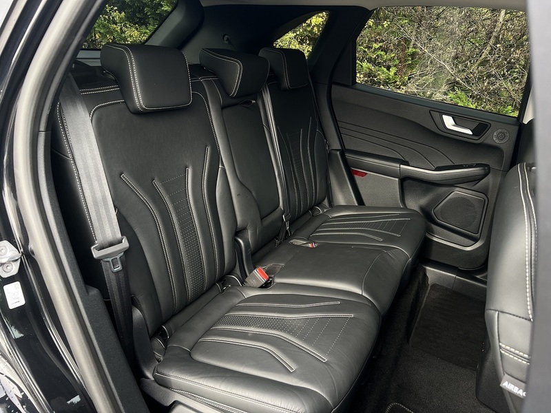 Ford Kuga Duratec Vignale - U11597