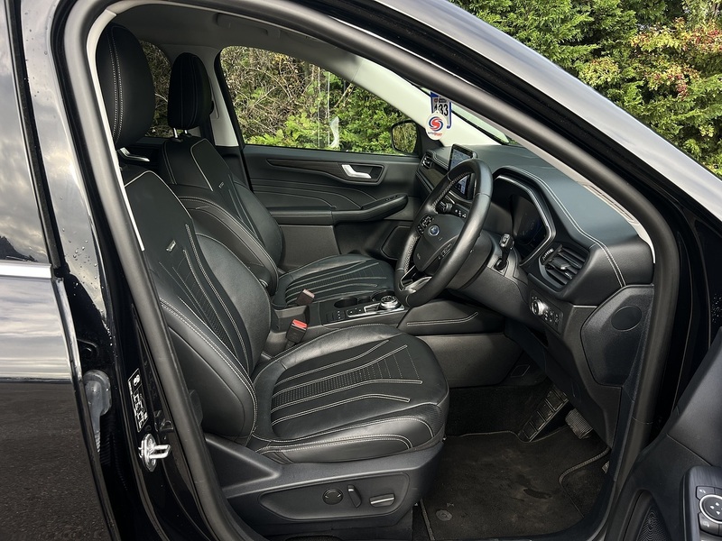 Ford Kuga Duratec Vignale - U11597