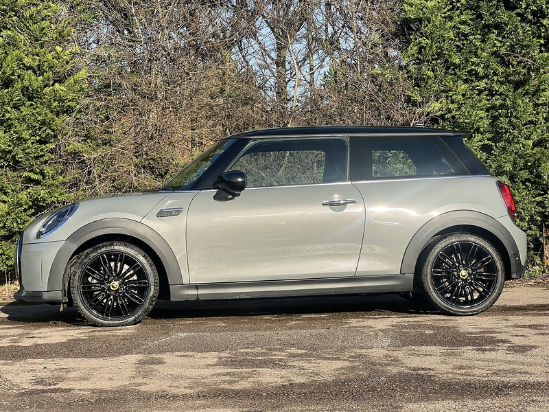 MINI Electric Hatch Cooper SE Level 2 - U11602