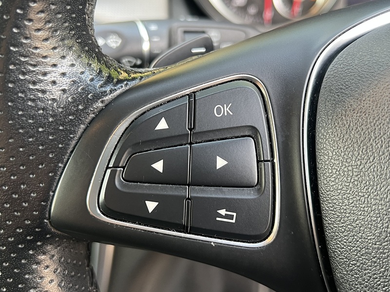 Mercedes-Benz GLA GLA180 Urban Edition - U11603