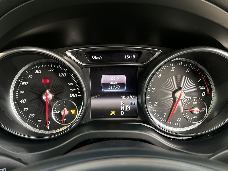 Mercedes-Benz GLA GLA180 Urban Edition - U11603