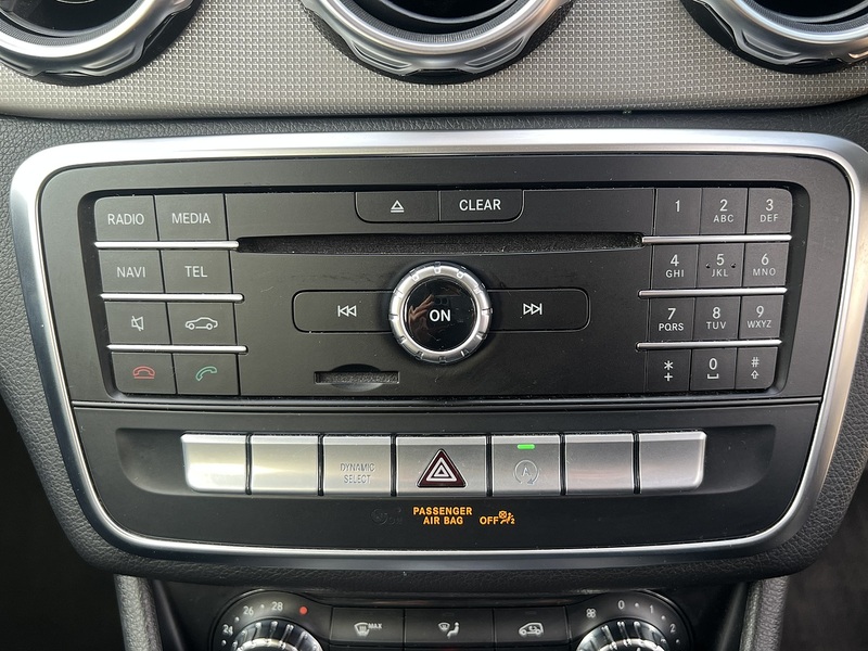 Mercedes-Benz GLA GLA180 Urban Edition - U11603