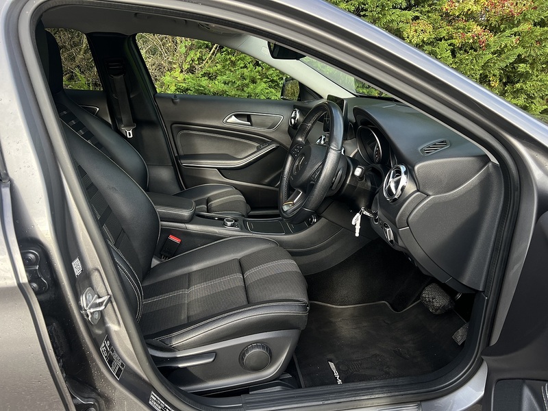 Mercedes-Benz GLA GLA180 Urban Edition - U11603