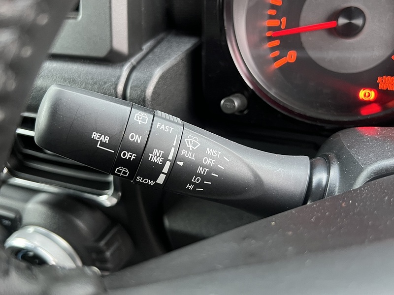 Suzuki Jimny Sierra 4WD JC - U11605