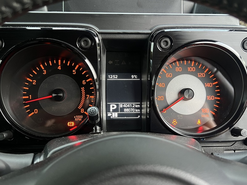 Suzuki Jimny Sierra 4WD JC - U11605