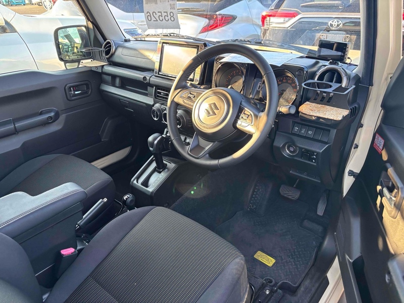 Suzuki Jimny Sierra 4WD JC - U11606