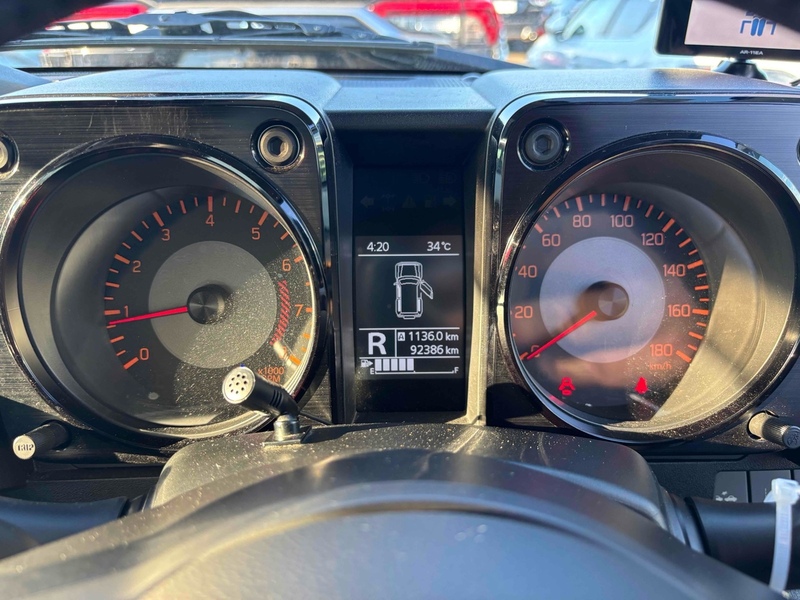 Suzuki Jimny Sierra 4WD JC - U11606