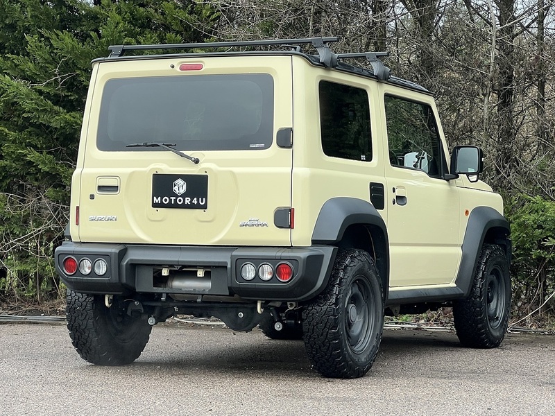 Suzuki Jimny Sierra 4WD JC - U11606