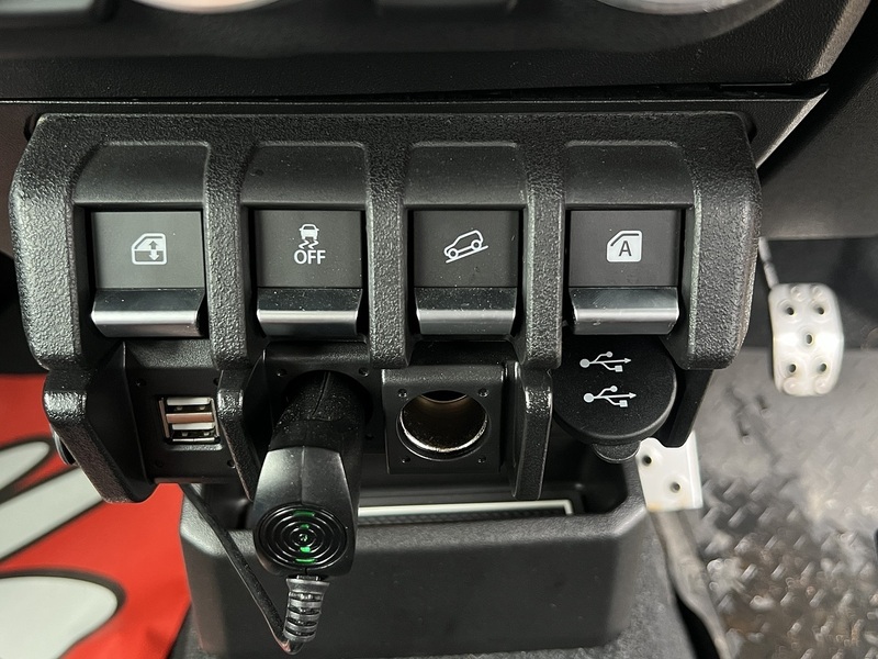 Suzuki Jimny Sierra 4WD JC - U11606