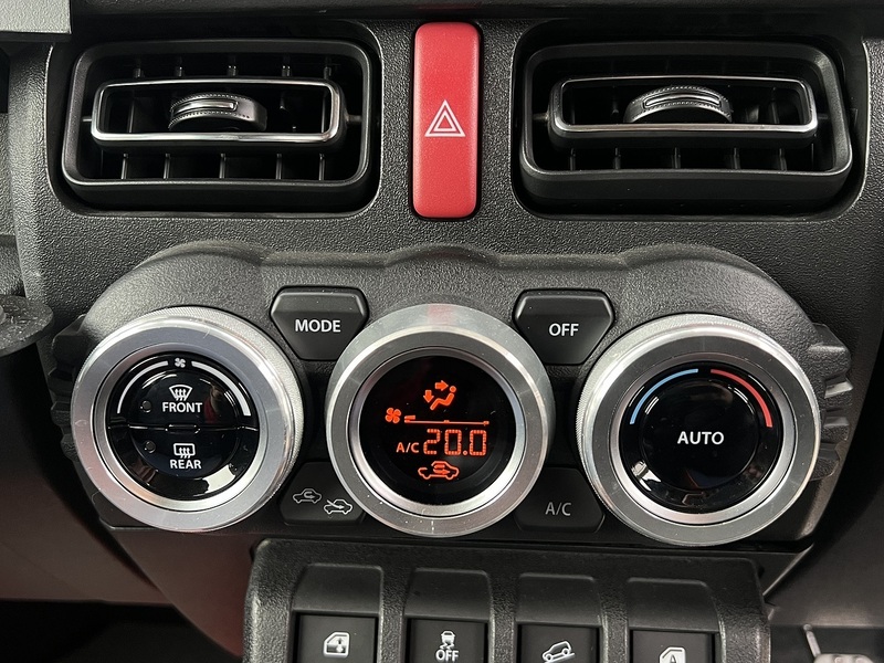 Suzuki Jimny Sierra 4WD JC - U11606