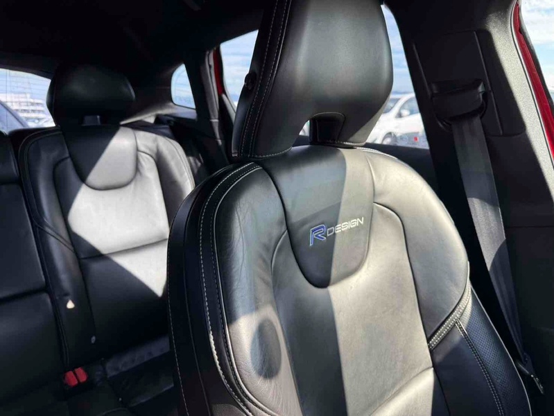 Volvo V40 T5 R-Design - U11607