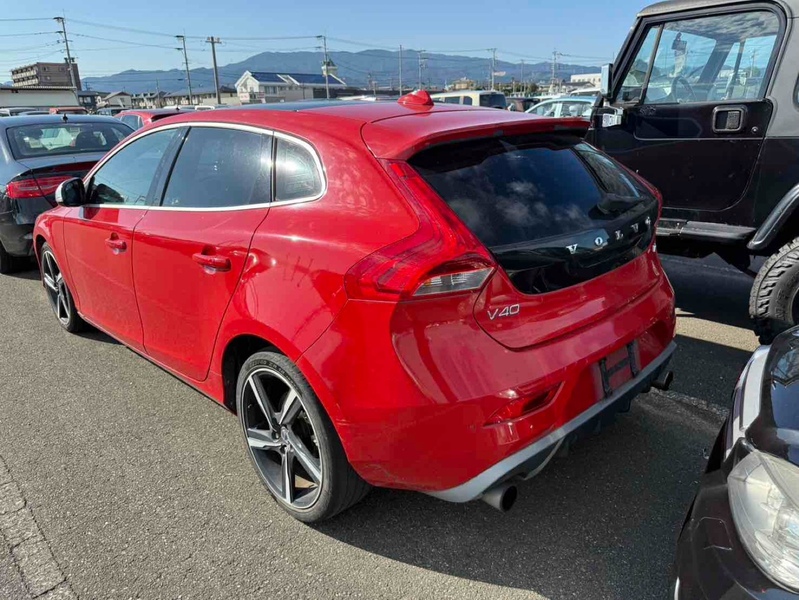 Volvo V40 T5 R-Design - U11607
