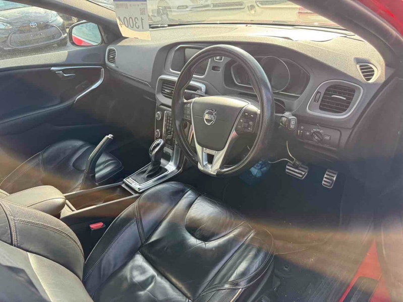 Volvo V40 T5 R-Design - U11607