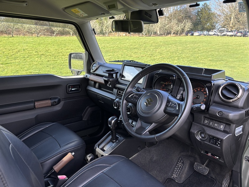 Suzuki Jimny Sierra 4WD JC - U11610