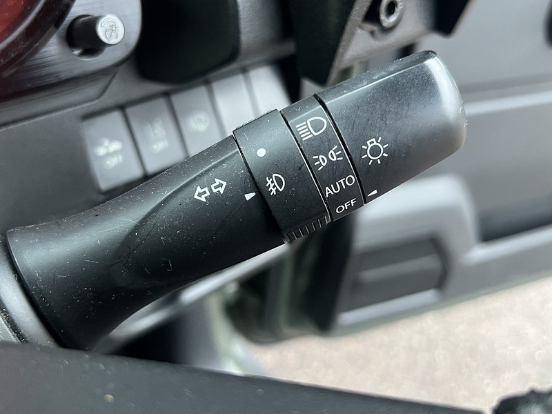 Suzuki Jimny Sierra 4WD JC - U11611