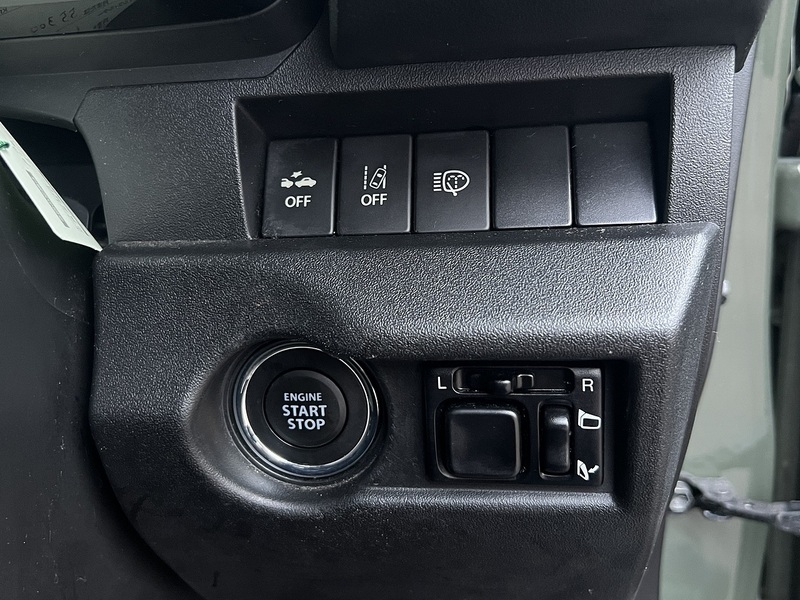 Suzuki Jimny Sierra 4WD JC - U11611