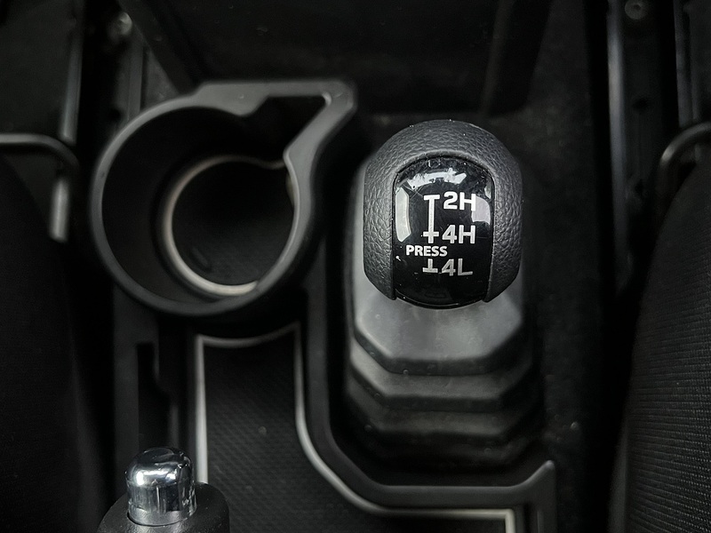 Suzuki Jimny Sierra 4WD JC - U11611