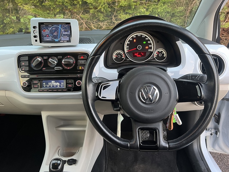 Volkswagen Up High Up - U11612