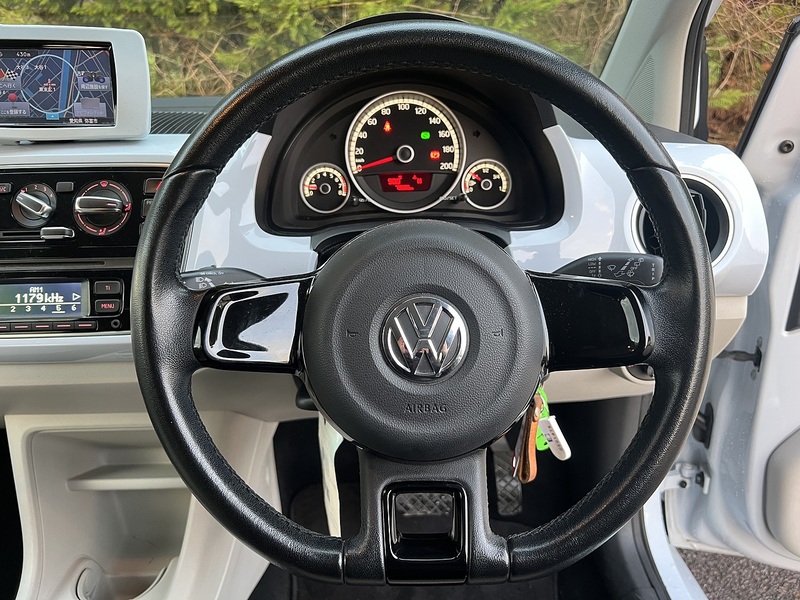 Volkswagen Up High Up - U11612