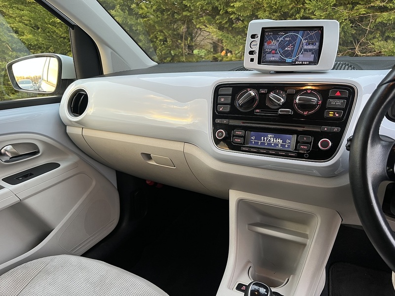 Volkswagen Up High Up - U11612