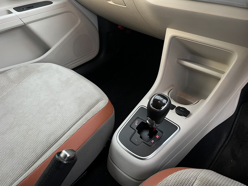 Volkswagen Up High Up - U11612