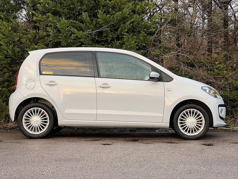 Volkswagen Up High Up - U11612