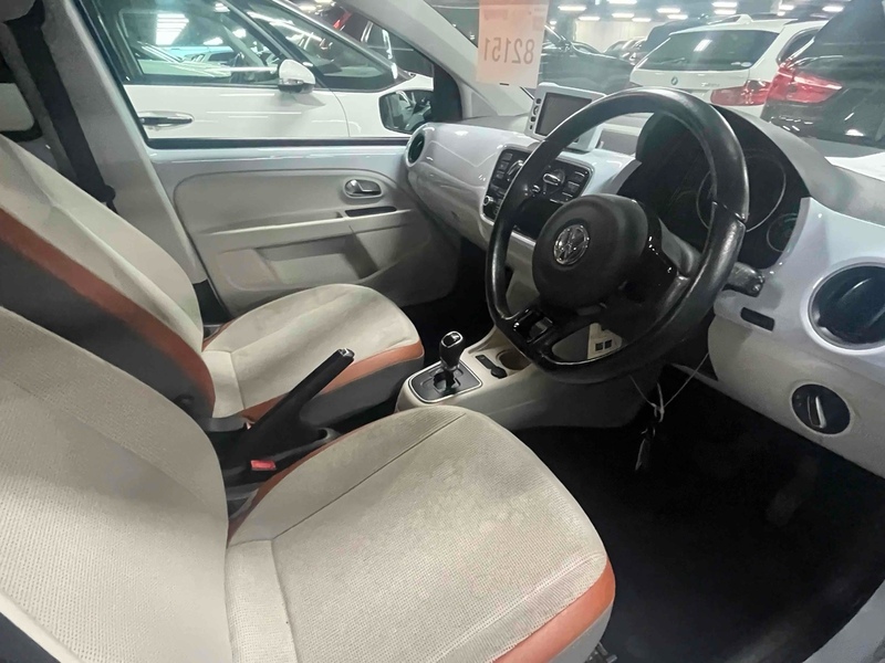 Volkswagen Up High Up - U11612