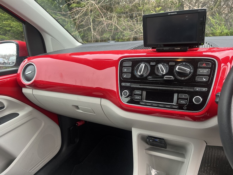 Volkswagen Up High Up - U11613