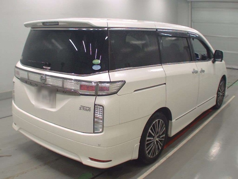 Nissan Elgrand 250 Highway Star - U11615