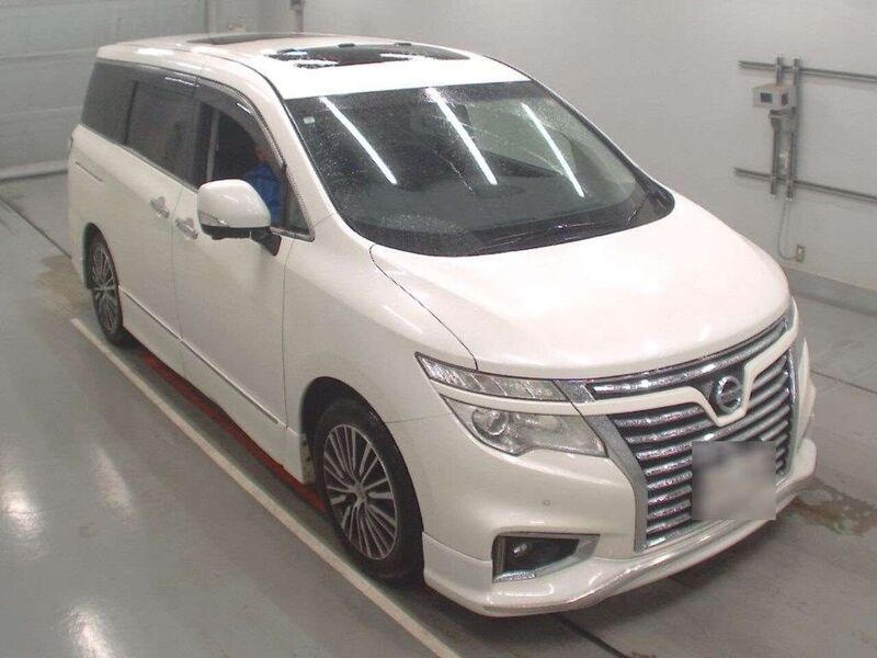 Nissan Elgrand 250 Highway Star - U11615