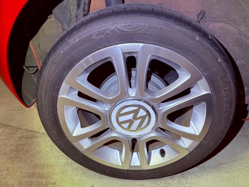 Volkswagen Up Orange Up - U11616