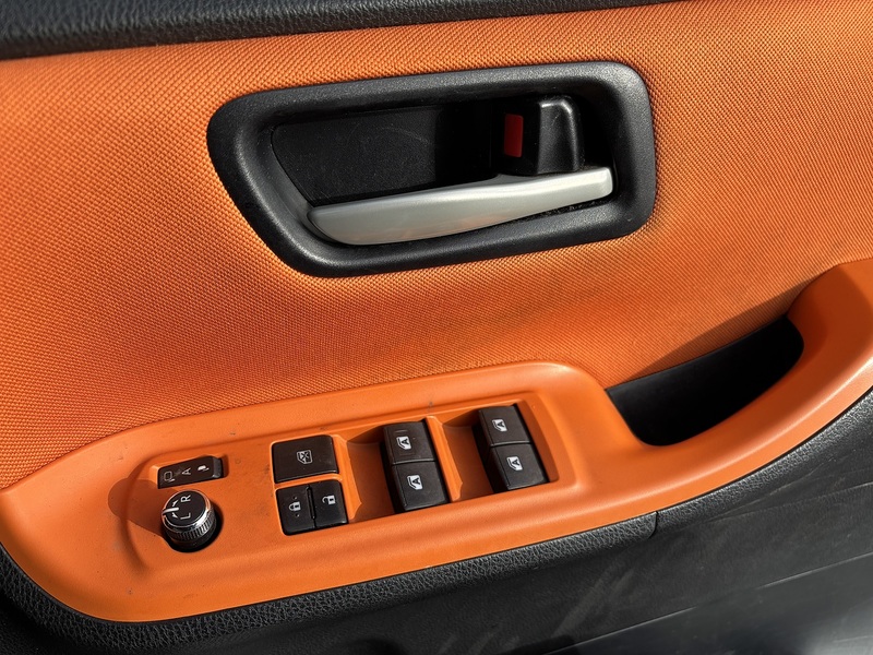 Toyota Voxy Zs - U11617