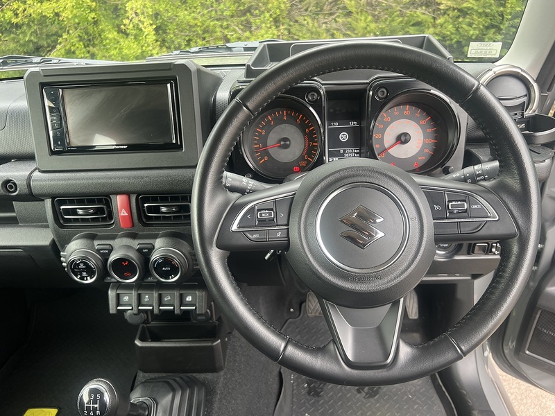 Suzuki Jimny Sierra 4WD JC - U11619
