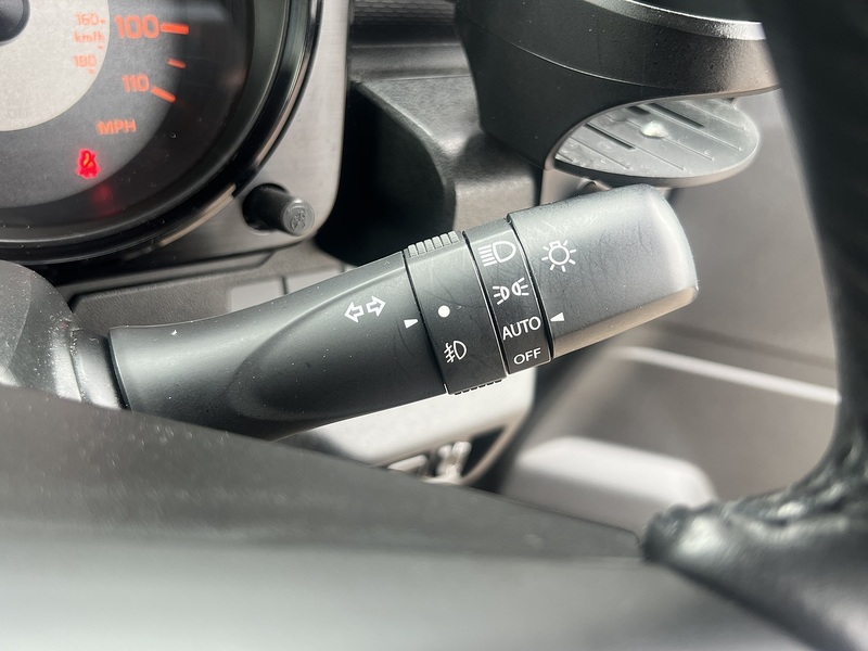 Suzuki Jimny Sierra 4WD JC - U11619