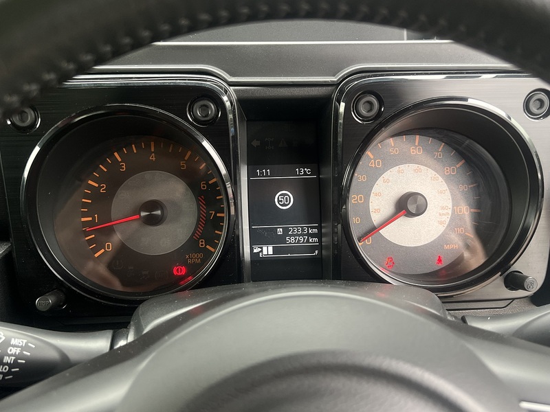 Suzuki Jimny Sierra 4WD JC - U11619