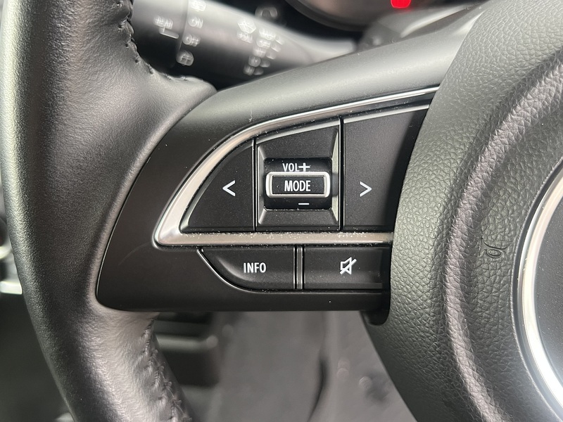 Suzuki Jimny Sierra 4WD JC - U11619