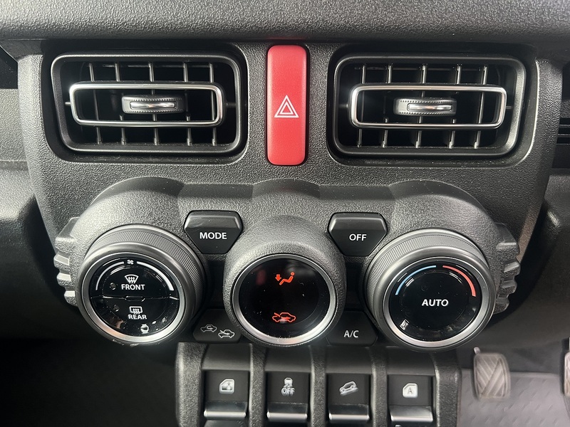 Suzuki Jimny Sierra 4WD JC - U11619