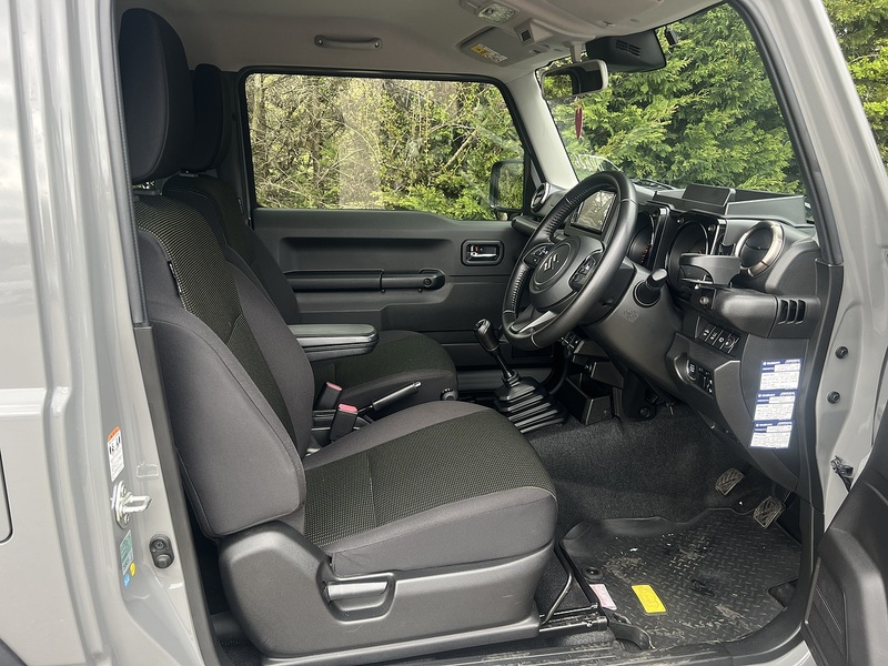 Suzuki Jimny Sierra 4WD JC - U11619