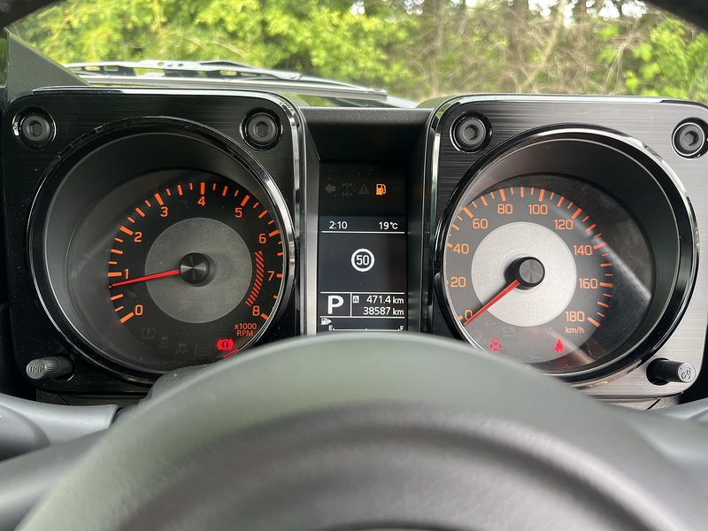Suzuki Jimny Sierra 4WD JC - U11620