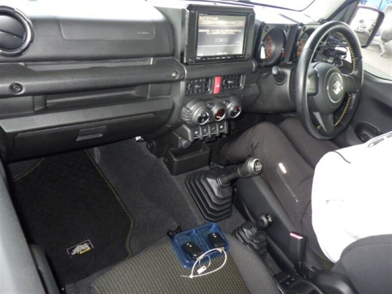 Suzuki Jimny Sierra 4WD JC - U11621