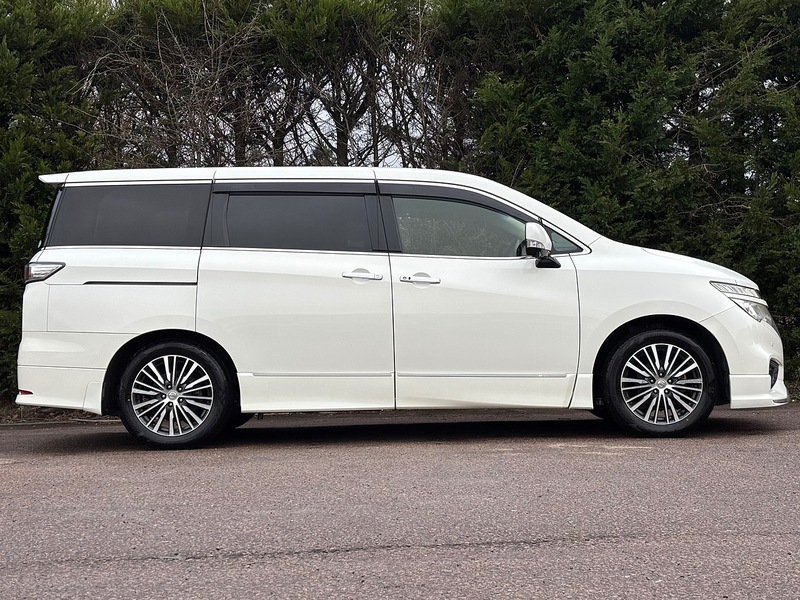 Nissan Elgrand 5D 250 Highway Star - U11622