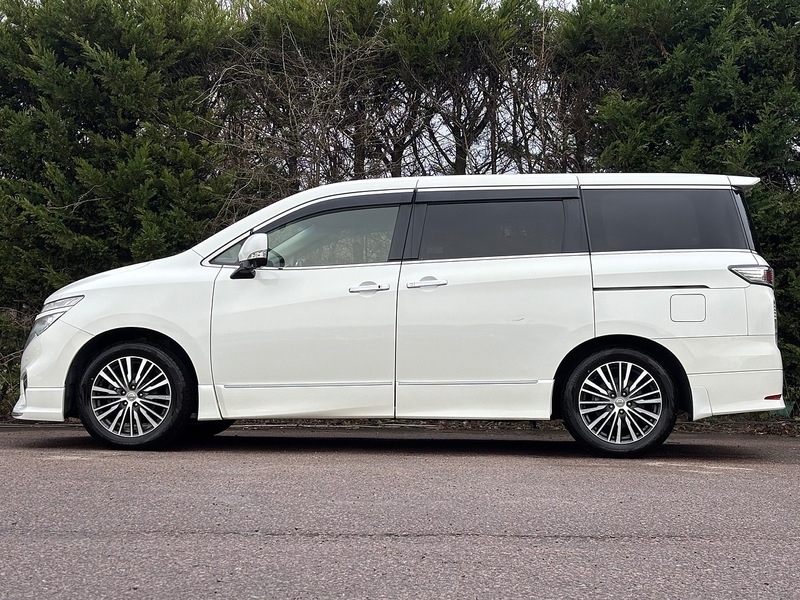 Nissan Elgrand 5D 250 Highway Star - U11622