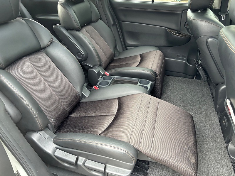 Nissan Elgrand 5D 250 Highway Star - U11622