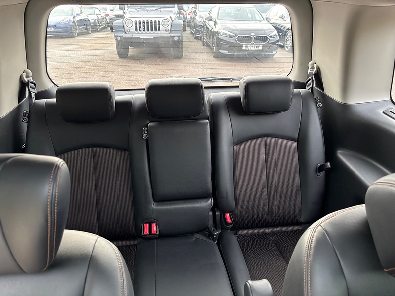 Nissan Elgrand 5D 250 Highway Star - U11622