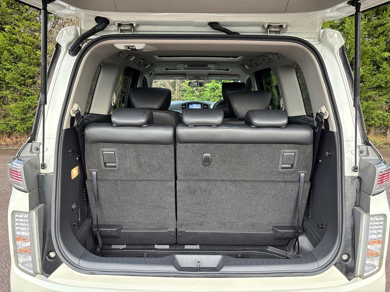 Nissan Elgrand 5D 250 Highway Star - U11622