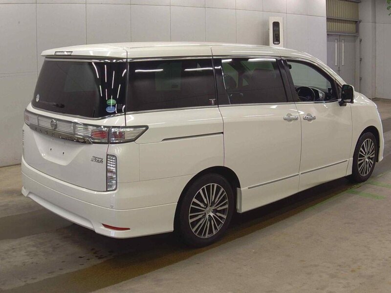Nissan Elgrand 5D 250 Highway Star - U11622